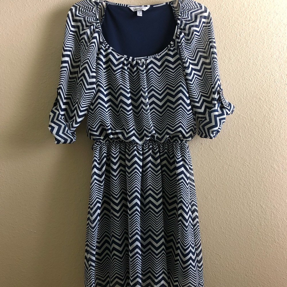 Navy & white chevron 3/4 sleeve dress - S